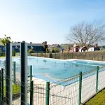 בית נופש Cisneros Family House Garden Pool & Kids Area *