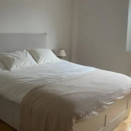 Dom wakacyjny Cisneros Family House Garden Pool & Kids Area *