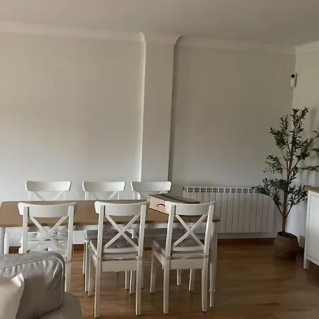 Dom wakacyjny Cisneros Family House Garden Pool & Kids Area