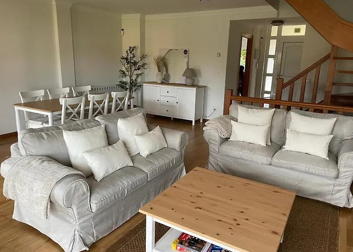 Cisneros Family House Garden Pool & Kids Area 別荘