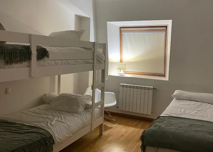 Cisneros Family House Garden Pool & Kids Area בית נופש *