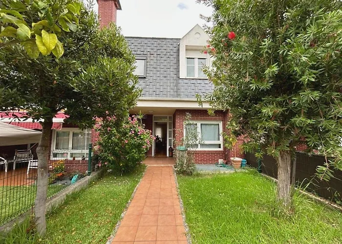 Cisneros Family House Garden Pool & Kids Area 別荘 *