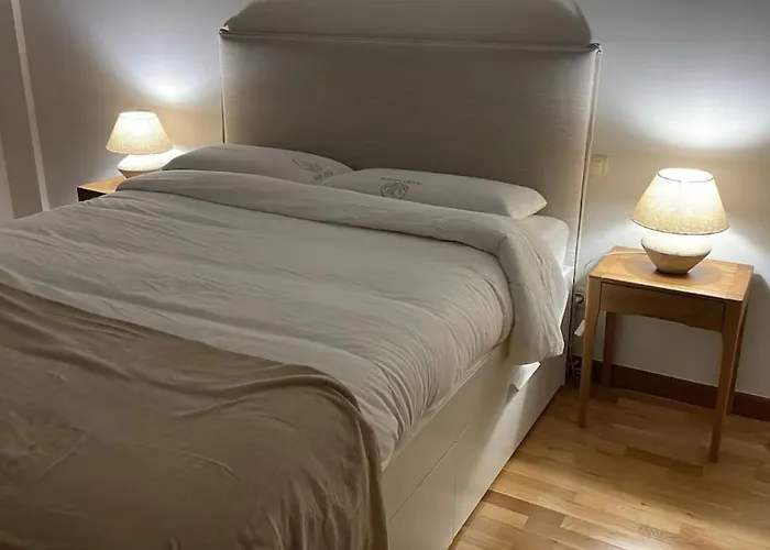 בית נופש Cisneros Family House Garden Pool & Kids Area Miengo