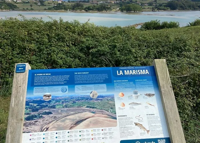 Cisneros Family House Garden Pool & Kids Area בית נופש