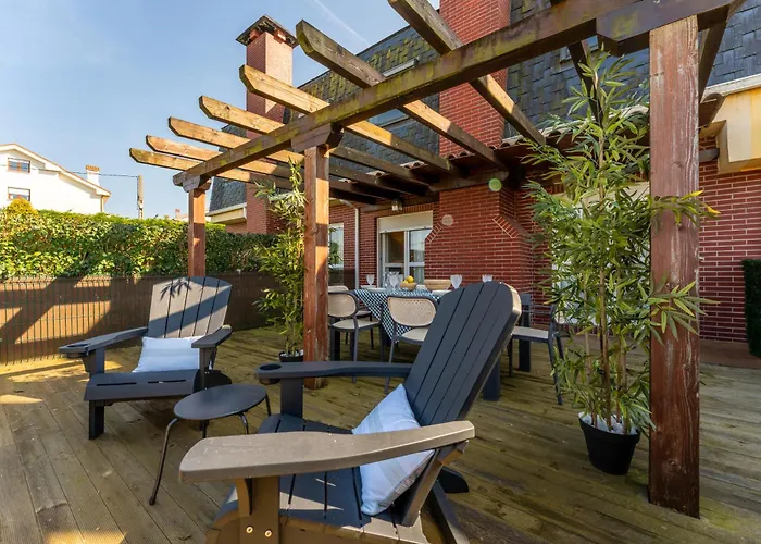 Prázdninový dům Cisneros Family House Garden Pool & Kids Area *