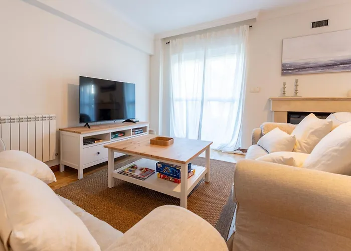 Cisneros Family House Garden Pool & Kids Area Miengo