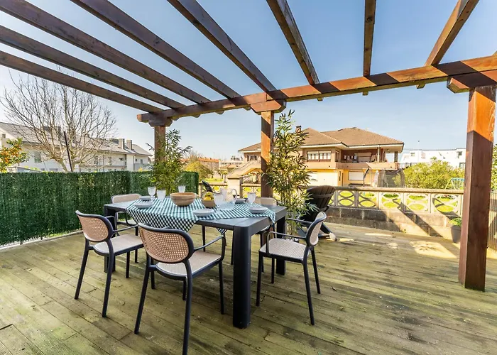 Prázdninový dům Cisneros Family House Garden Pool & Kids Area