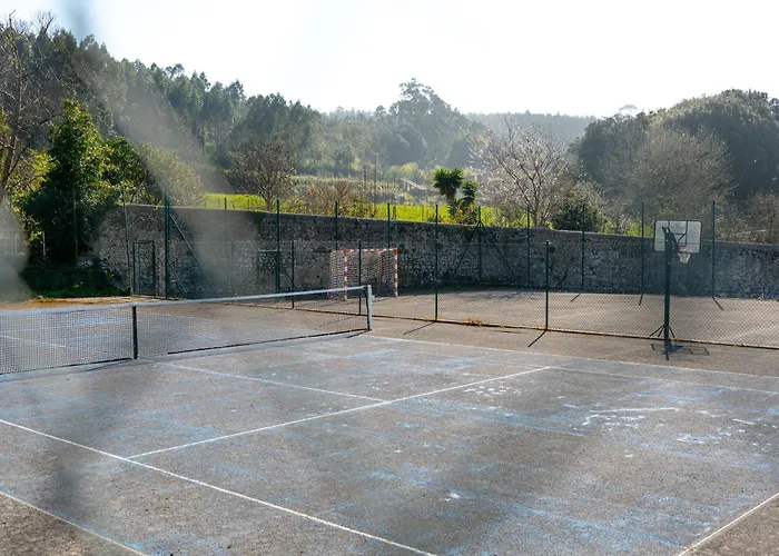 Cisneros Family House Garden Pool & Kids Area