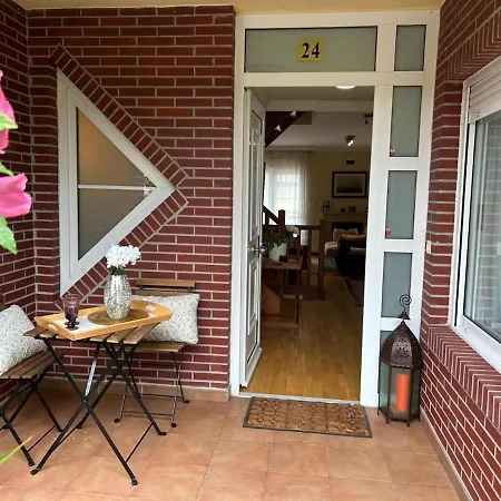 Cisneros Family House Garden Pool & Kids Area