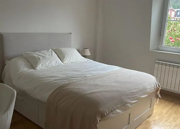 Hébergement de vacances Cisneros Family House Garden Pool & Kids Area *